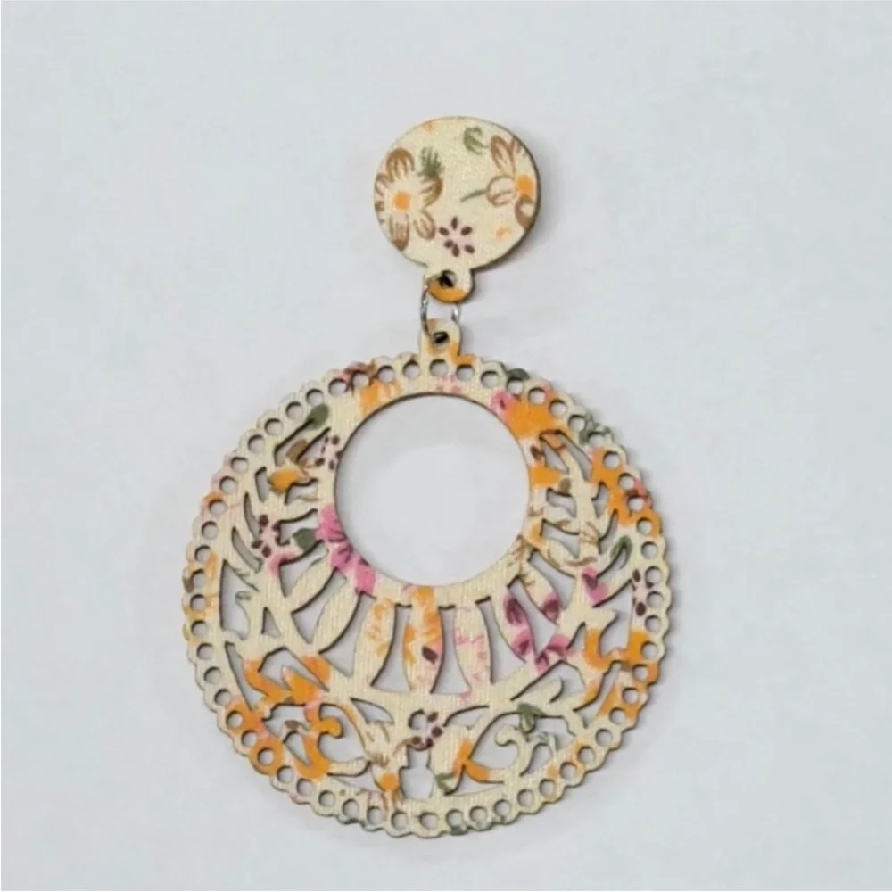 UNBRANDED Retro And Whimsical BOHEMIAN Floral Print WOODEN Dangle Earrings